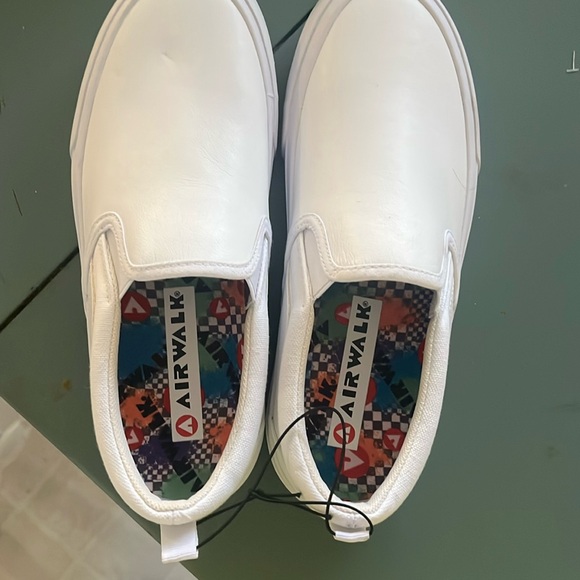 Air walk size 8 new with tags - Picture 1 of 2